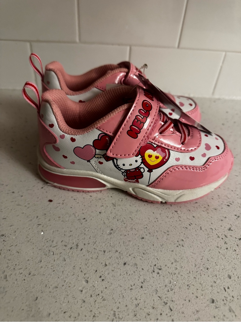 Hello Kitty Kids Pink Heart Light-Up Sneakers size 11